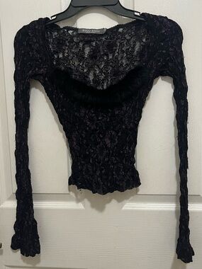 Bisou Bisou Black Lace Long Sleeve Top with Faux Fur Trim